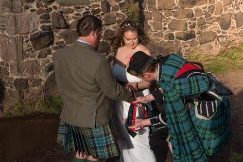 Handfasting ritual at St Anthony's Chapel