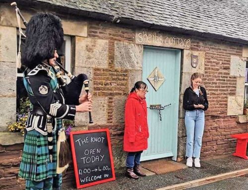 Bagpiper in West Linton – Opening The Knot!