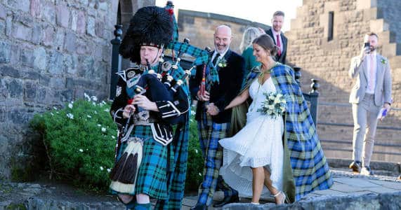 Bagpiper to play at wedding