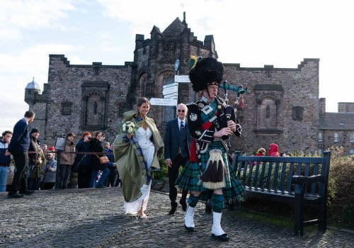 Guide to Wedding Bagpipers Brides Arrival