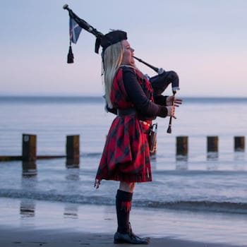 Edinburgh bagpiper Louise Marshall