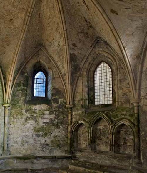 Inchcolm Abbey Wedding Inside of the Chapter House