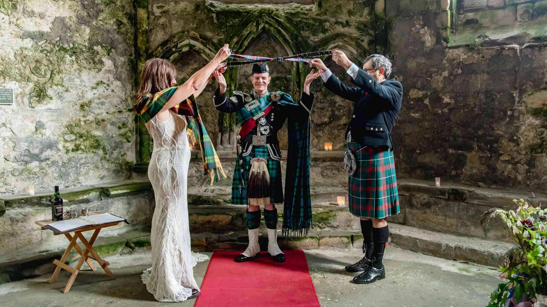Celebrant for Weddings and Vow Renewals Edinburgh