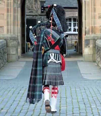 Bagpiper's Uniform rear view