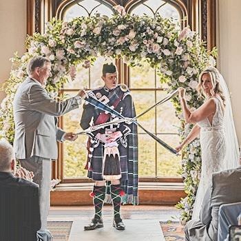 About Wedding Officiant Glyn Morris