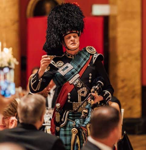 Experienced bagpiper for wedding Edinburgh