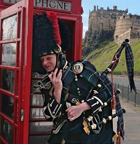 Contact Bagpiper in Edinburgh Glyn Morris